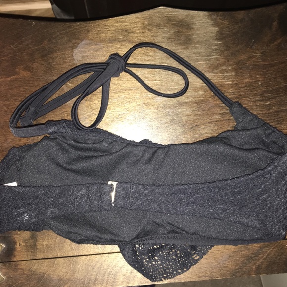 Black Lace Bandeau Bikini Top - Picture 2 of 4